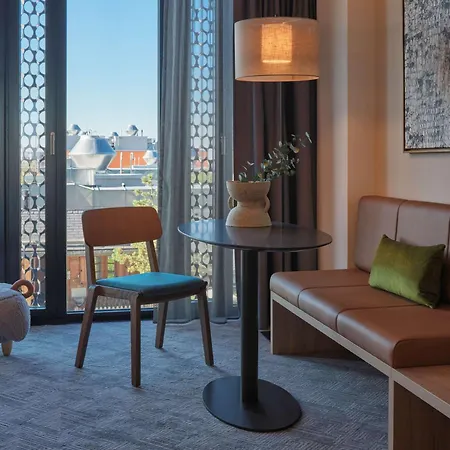 Adina Apart Otel 4*