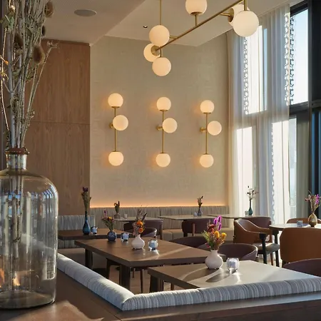 Adina 公寓式酒店 4*