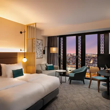 Hotel Adina 4*