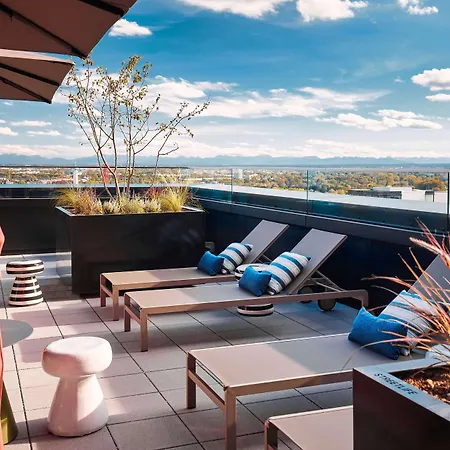 公寓式酒店 Adina 4*