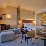 Adina 4* München