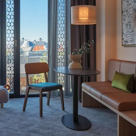 Hotel apartamentowy Adina