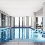 Lägenhetshotell Adina 4*