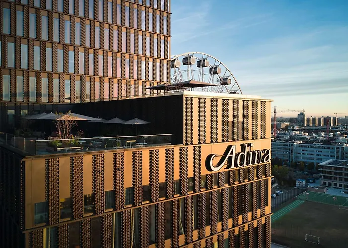 Adina 4*